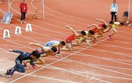 100米短跑技巧和动作要领（训练100米短跑的方法）