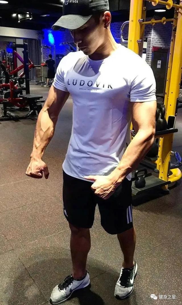 高顏值+好身材，他是皮劃艇運動員，也是「筋肉小鋼炮」 健身減肥達人 第11张