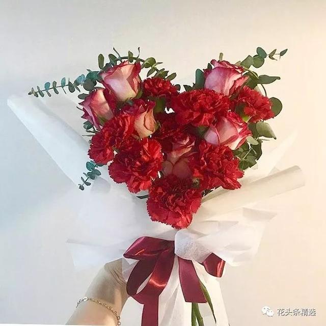 情人节该送男友什么情人节的花礼送这些，一定不会错！