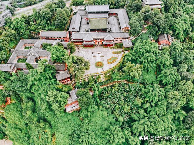 乐山大佛不解之谜，乐山大佛是如何闭眼的