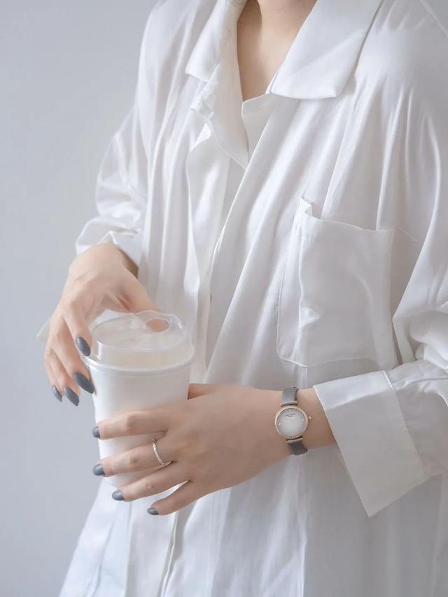 情人节送什么巧克力男生女生都看过来！这些七夕礼物的灵感，比巴黎世家更香