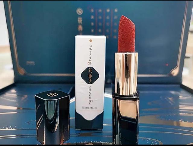 送什么礼物给女朋友最好 送女朋友纪念性的礼物