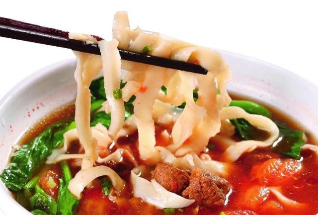 在家怎么做刀削面才好吃，自己在家也能做好吃的刀削面了