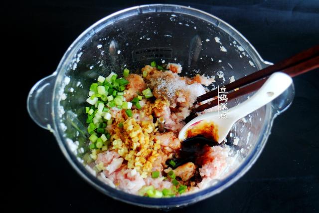 特色小吃，湖北鮮肉鍋盔，不用發面，一次做7個又香又酥 熱愛美食 第7张