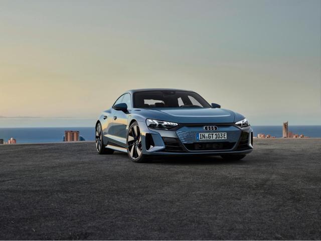 电动时代的奥迪R8，钢铁侠同款座驾，Model S你怕了吗？