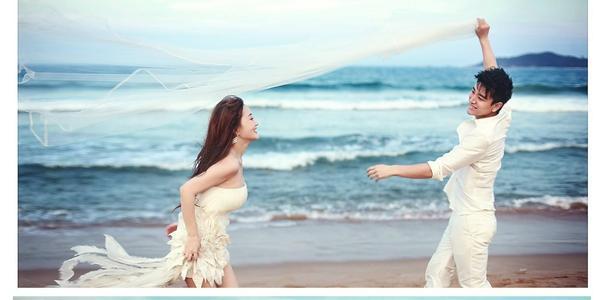 賈乃亮媽媽親手為李小璐洗腳，替兒維持婚姻，卑微又心酸 娛樂八卦吃瓜 第2张