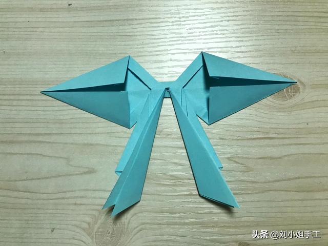 礼物包装蝴蝶结教程,怎么弄礼物蝴蝶结