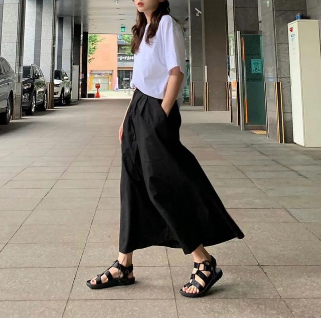 今夏流行的5款“仙女鞋”，每一双都好好看 七夕送女朋友什么礼物好最有意义