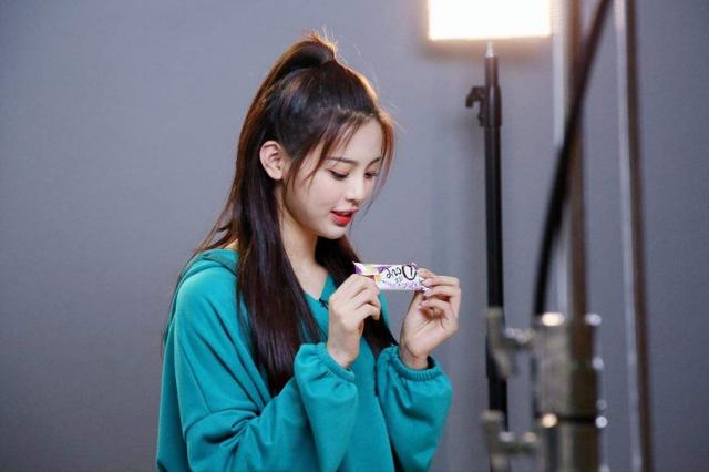 做明星的誘惑有多大？選角導演：為了一機會，有人主動進導演房間 娛樂八卦吃瓜 第5张