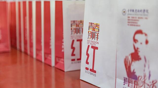 毕业季送喜欢的女生什么礼物,送给女生的毕业礼物推荐