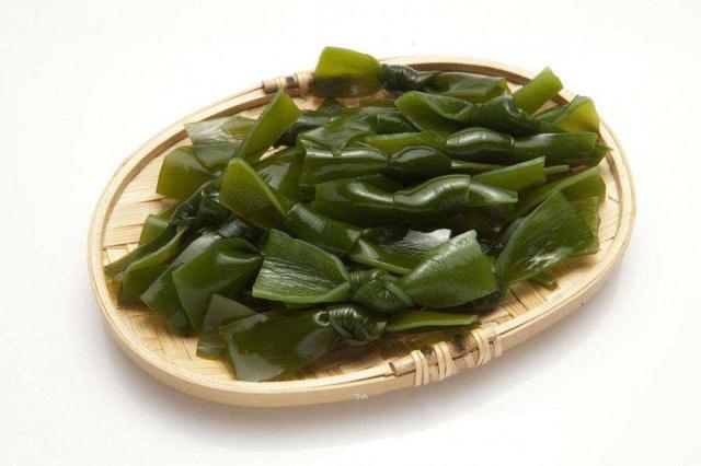25歲美女小姐姐，身材十分有料，前凸後翹看起來十分性感火辣 街拍正妹 第17张
