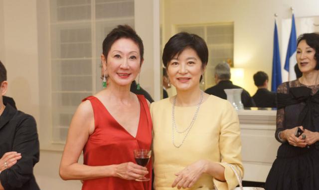 娛樂圈大姐大艷絕香江，男人世界的大女主，丈夫卻痴迷小30歲助理 娛樂八卦吃瓜 第2张