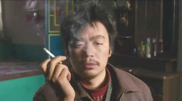 王寶強鄉下豪宅無人居住，綠色大門被人惡意刻字：到此一游 娛樂八卦吃瓜 第7张