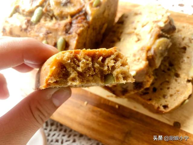 用香蕉怎么做蛋糕简单又好吃，入秋后多吃香蕉