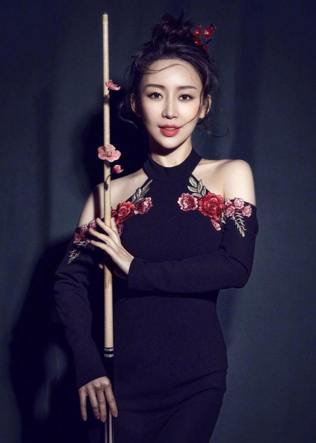 九球天後潘曉婷，39歲身材顏值仍絕佳，和15歲時沒兩樣，羨慕 街拍正妹 第4张