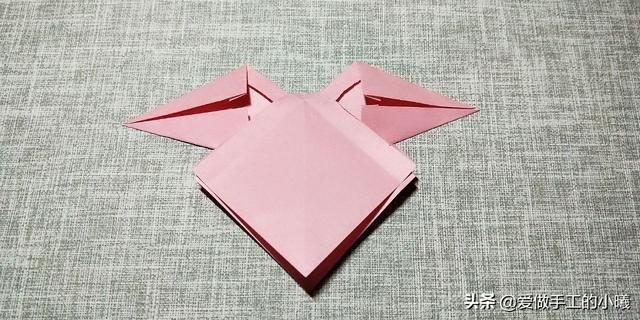 正方形礼盒蝴蝶结打法 礼盒上怎么打蝴蝶结