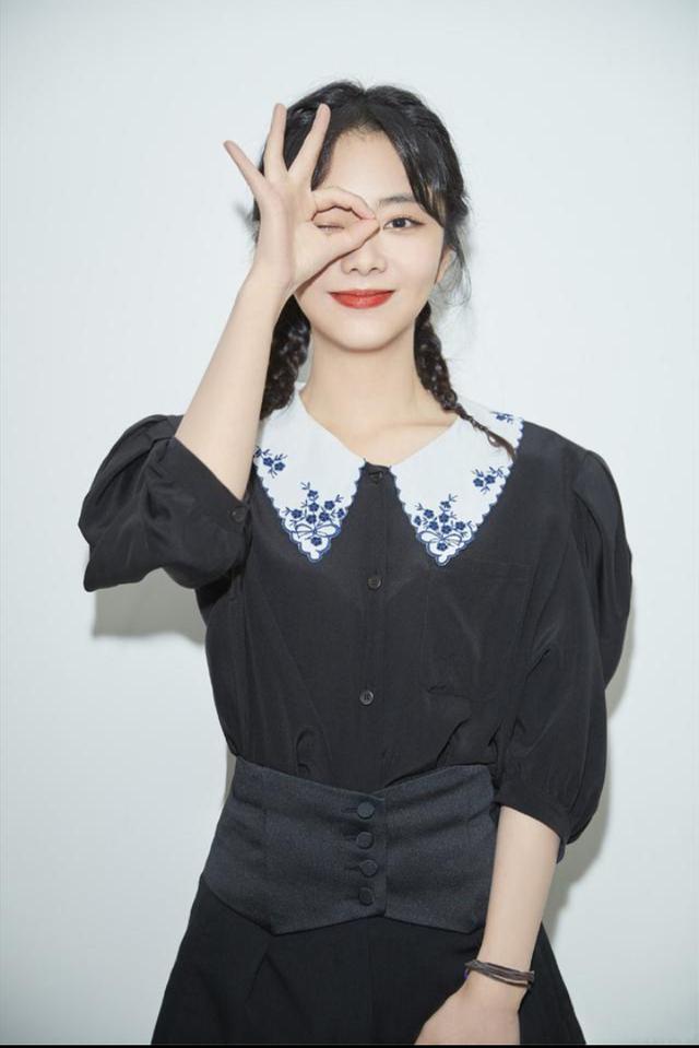 譚松韻喊你來練瑜伽啦，30歲像18，真的太美啦，瑜伽的魅力真大 街拍正妹 第6张