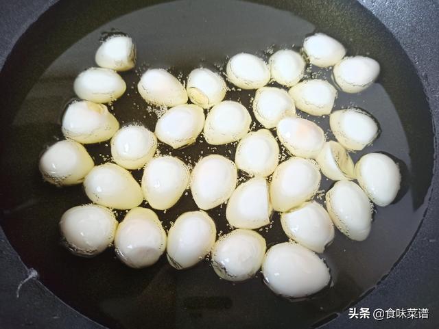 鵪鶉蛋的營養價值不亞於雞蛋，要常做給孩子吃，教你4種家常做法 熱愛美食 第24张