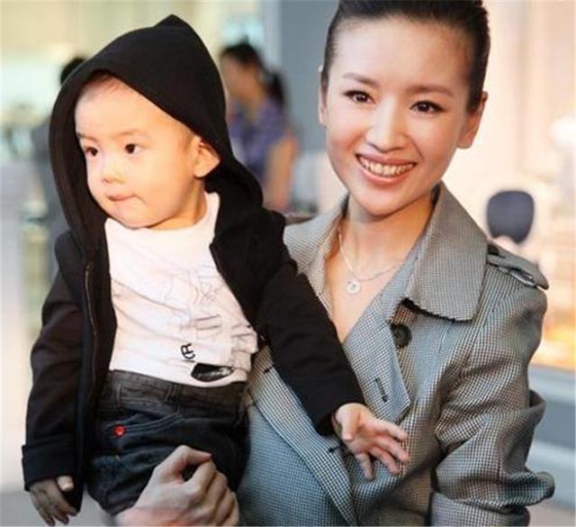47歲的潘粵明：從「玉面小生」到「油膩大叔」，是誰毀了他？ 娛樂八卦吃瓜 第15张