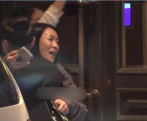 那英宋丹丹梁靜閨蜜團聚會，友情維持20年，那英罕見有了妹妹樣 娛樂八卦吃瓜 第4张