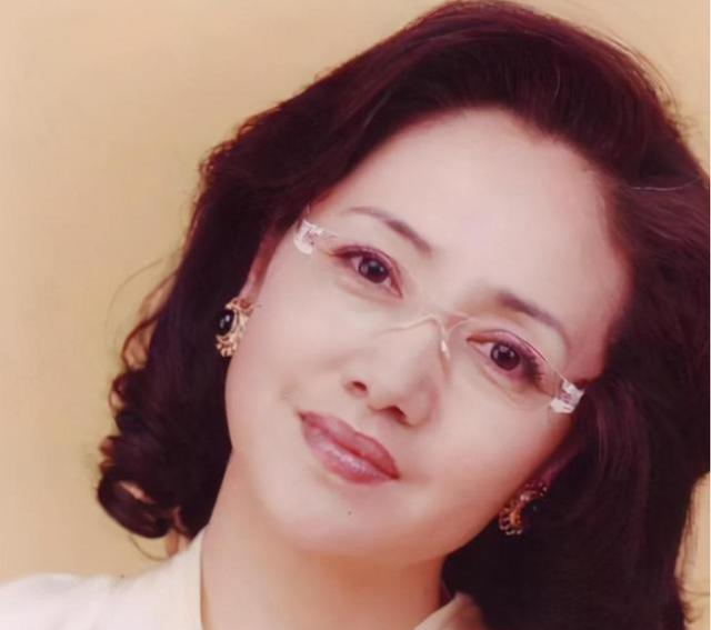 李幼斌的親姐姐，國家一級演員，為何出道多年卻拒絕與弟弟合作？ 娛樂八卦吃瓜 第6张