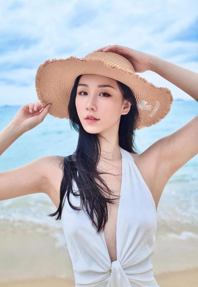 22歲健身小姐姐，140斤卻有細腰蜜桃臀，這樣微胖身材誰不愛 街拍正妹 第5张
