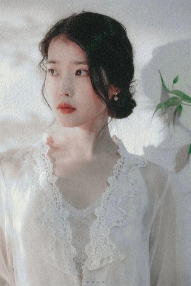 「國民妹妹」IU曬照！藍色針織衫配短褲秀美腿，成小個子女生福音 娛樂八卦吃瓜 第5张
