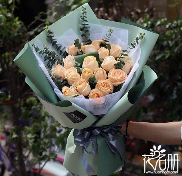 情人节送什么礼物给情人情人节送玫瑰花的由来 送玫瑰最早的真正含义(我们结