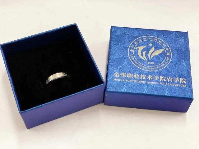 毕业季送喜欢的女生什么礼物,送给女生的毕业礼物推荐