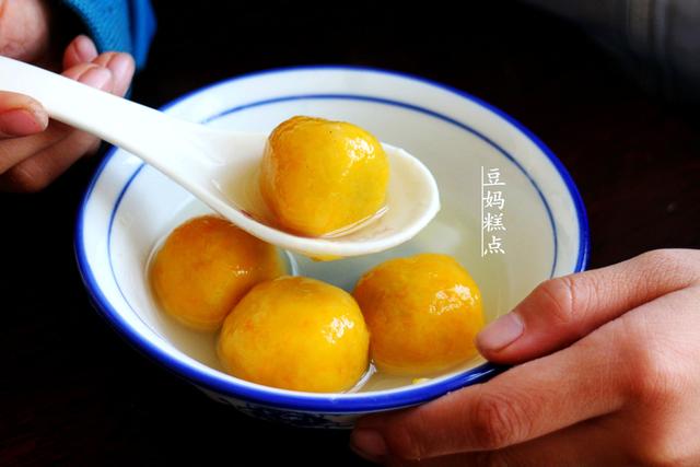 不用加糖，簡易做南瓜黑芝麻湯圓，香糯不過甜，比買的好吃多了 熱愛美食 第4张