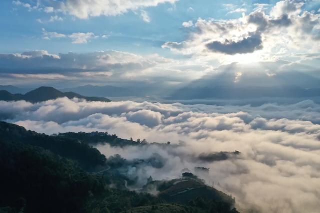 这个“十一”朋友圈里的云南又美出新高度
