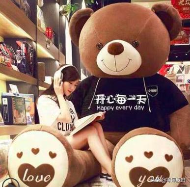 七夕来临，要给女朋友送什么礼物好呢？ 女朋友生日送什么礼物好