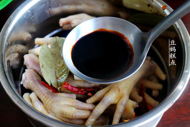 愛吃雞爪的別錯過！電飯煲簡單一燜，孩子都得搶著吃 熱愛美食 第8张