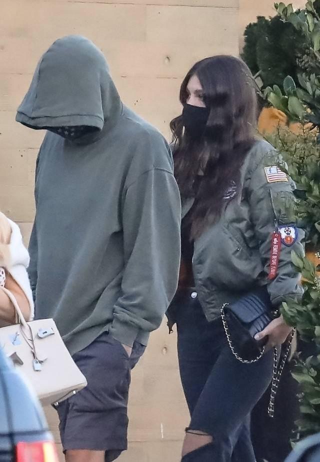 萊昂納多變得痴情？和第35任女友戀愛3年沒分手，兩人出街太恩愛 娛樂八卦吃瓜 第3张