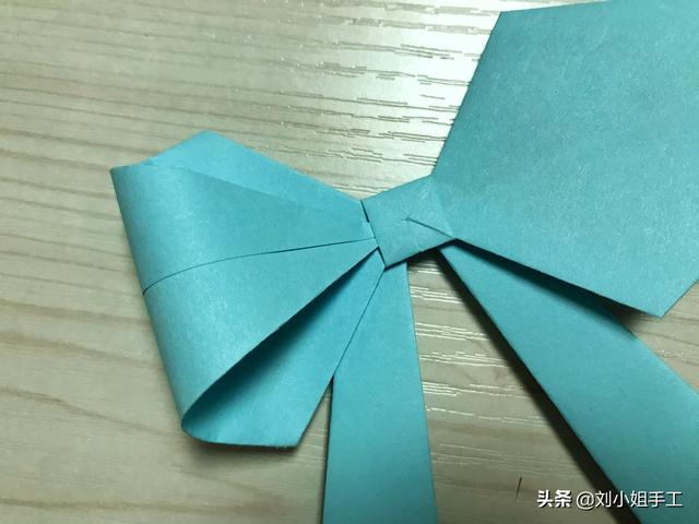 礼物包装蝴蝶结教程,怎么弄礼物蝴蝶结