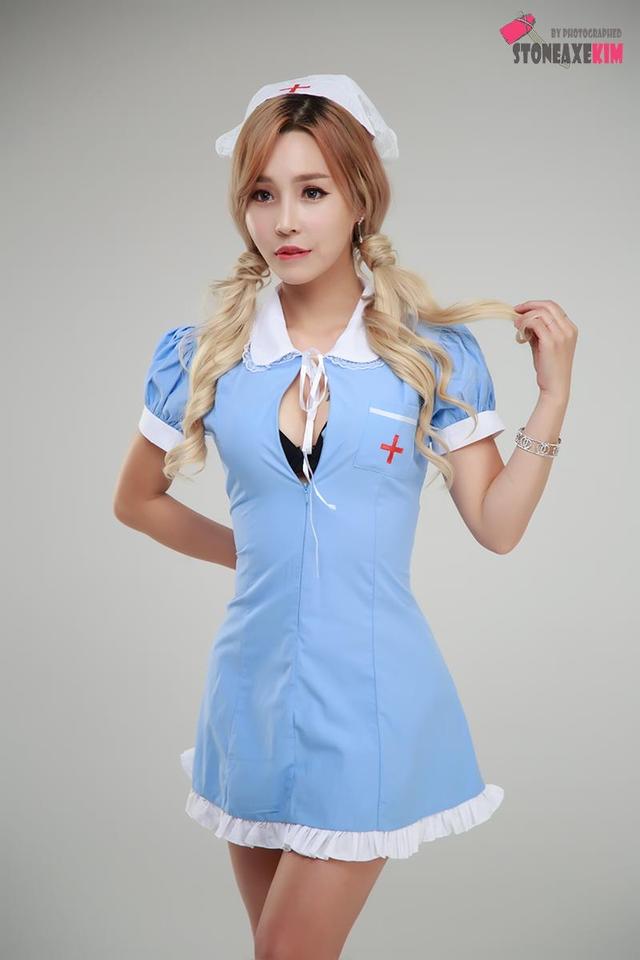 韓國拳擊比賽舉牌女郎！挺翹臀部+完美曲線，好身材讓她焦聚全場 街拍正妹 第7张