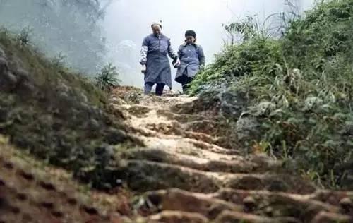 情人节送男生什么礼物女人说，情人节凌晨12点，男人给她发52块，爱情的红包