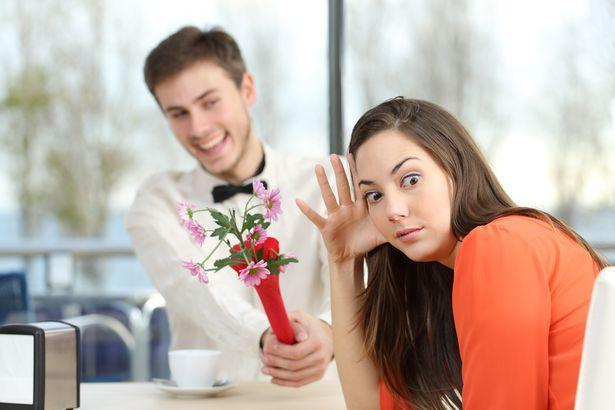 情人节送礼物你有“情人节情结”吗？英国女孩给男友开了张2500镑的情人节清