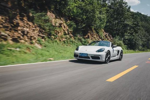 勾起内心最纯真的笑容 试驾保时捷718 Boxster T