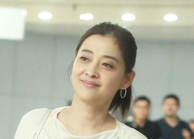 梅婷、周海媚、袁詠儀，美得各有所長，歲月從不敗美人 娛樂八卦吃瓜 第3张