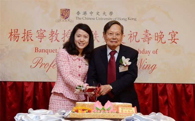28歲翁帆嫁82歲老者，三觀相符，楊振寧：翁帆是甜蜜的天使 娛樂八卦吃瓜 第8张