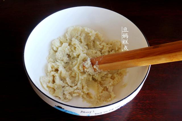 做粗糧窩頭，比例搭配很重要，教你10分鍾搞定，軟糯又營養 熱愛美食 第5张