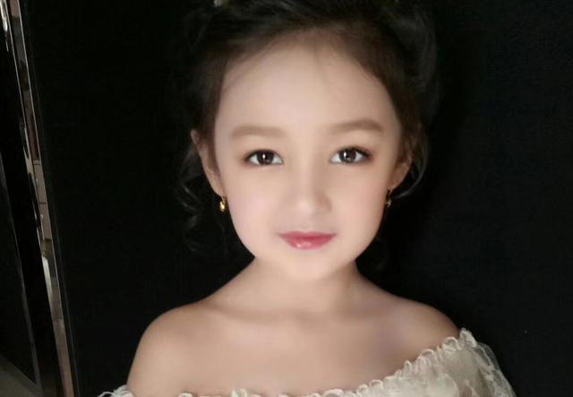 风起霓裳幼年琉璃扮演者，小琉璃10岁就长相太萌
