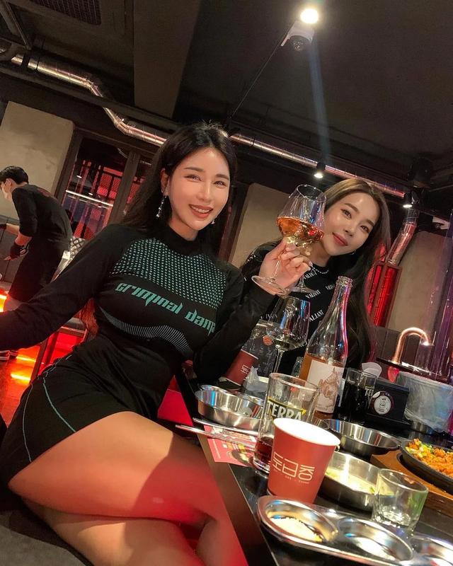 37歲女DJ，容貌靚麗火辣性感，靠健身打造出極致身材 街拍正妹 第5张