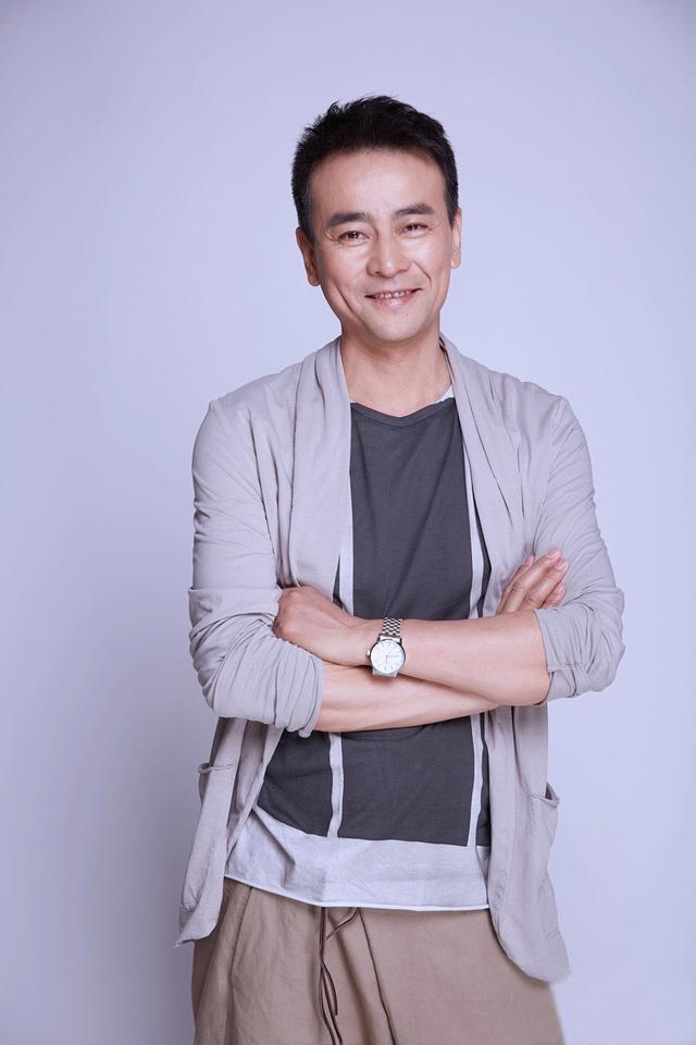 著名演員羅鋼：陪小妻子戰勝家族遺傳病生寶寶，幸福背後的眼淚 娛樂八卦吃瓜 第1张