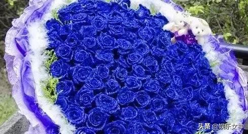 情人节送给女朋友什么礼物明天2.14情人节，214漂亮玫瑰送给群里每位朋友~醉倒
