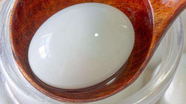 快速腌鸭蛋出油（鸭蛋这样腌保证100%流油起沙）