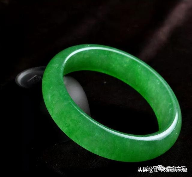 七夕到了，5种文玩哄笑女朋友（老婆） 送什么礼物给女朋友