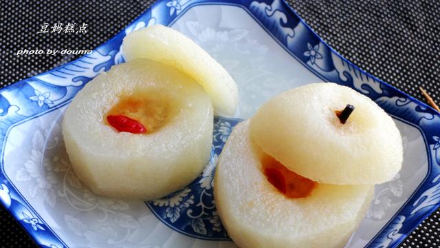 冷天，咳嗽嗓子不舒服，教你做冰糖梨、銀耳羹，清肺潤嗓 熱愛美食 第7张
