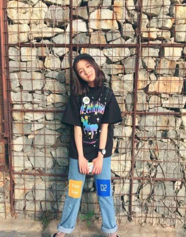 李蘭迪曬私服美照！淡黃長裙配蓬鬆頭發，氣質甜美可人充滿活力 娛樂八卦吃瓜 第4张